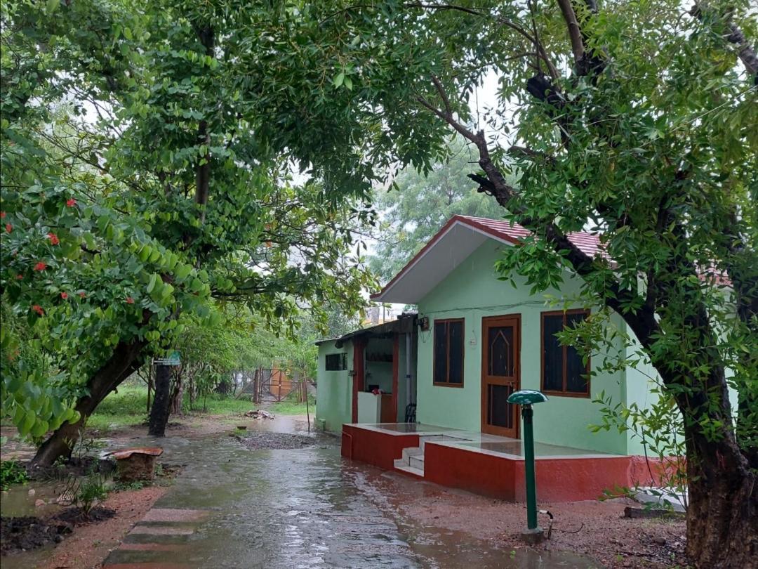 Ranakpur Nature Retreat Hotel Sādri Buitenkant foto